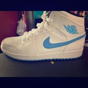 Jordan 1 legend blue